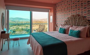 4 habitaciones, tabla de planchar con plancha, wifi y ropa de cama 