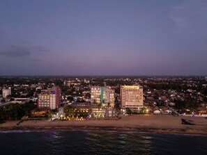 Front of property - Earls Regent Negombo (Negombo)
