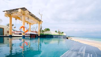 Piscina a l'aire lliure