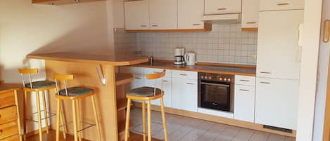 Oven, stovetop