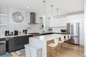 Fridge, microwave, oven, stovetop - Air-Conditioned 3BR/3.5BA Luxe Modern Home! (Seattle)