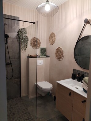 Hair dryer, towels, soap, toilet paper