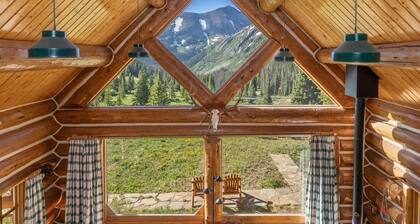 Thoreau's Cabin: Back to the Basics, Beautifully.