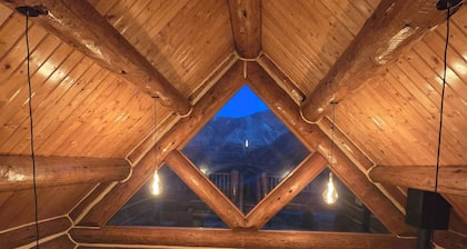 Thoreau's Cabin:  Back to the Basics, Beautifully.