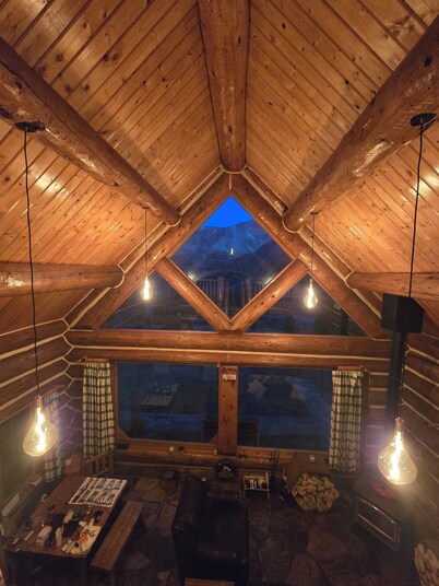 Thoreau's Cabin:  Back to the Basics, Beautifully.