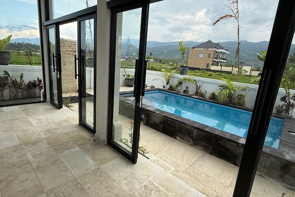 Exclusive Villa, 1 Bedroom, Private Pool | Living area