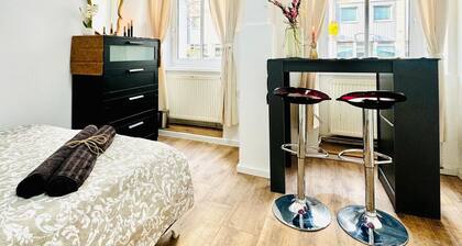 5BR Apt 10min to Matzleinsdorfer