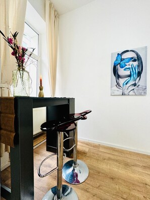 Iron/ironing board