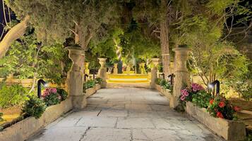 Enceinte de lâhĂ©bergement