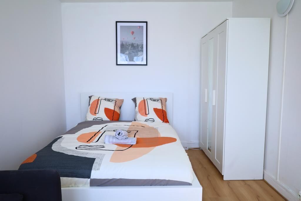 3 slaapkamers, een bureau, een strijkplank/strijkijzer, gratis wifi