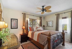 3 slaapkamers, een bureau, een strijkplank/strijkijzer, gratis wifi