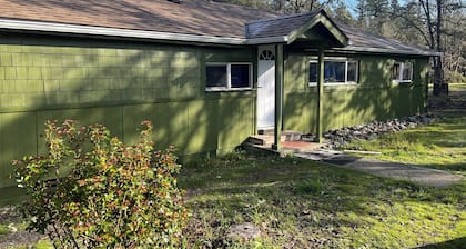 Enjoy the Hobbit House!
Charming 2-bedroom 1-bathroom house in Kerby, Oregon