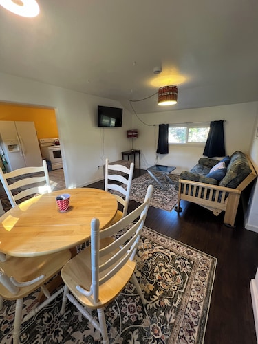 Enjoy the Hobbit House! 
Charming 2-bedroom 1-bathroom house in Kerby, Oregon