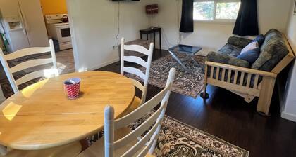 Enjoy the Hobbit House!
Charming 2-bedroom 1-bathroom house in Kerby, Oregon
