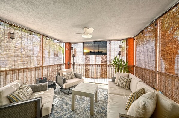 Smart TV, fireplace, printers