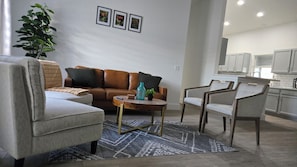 Smart-TV, Tischtennisplatte