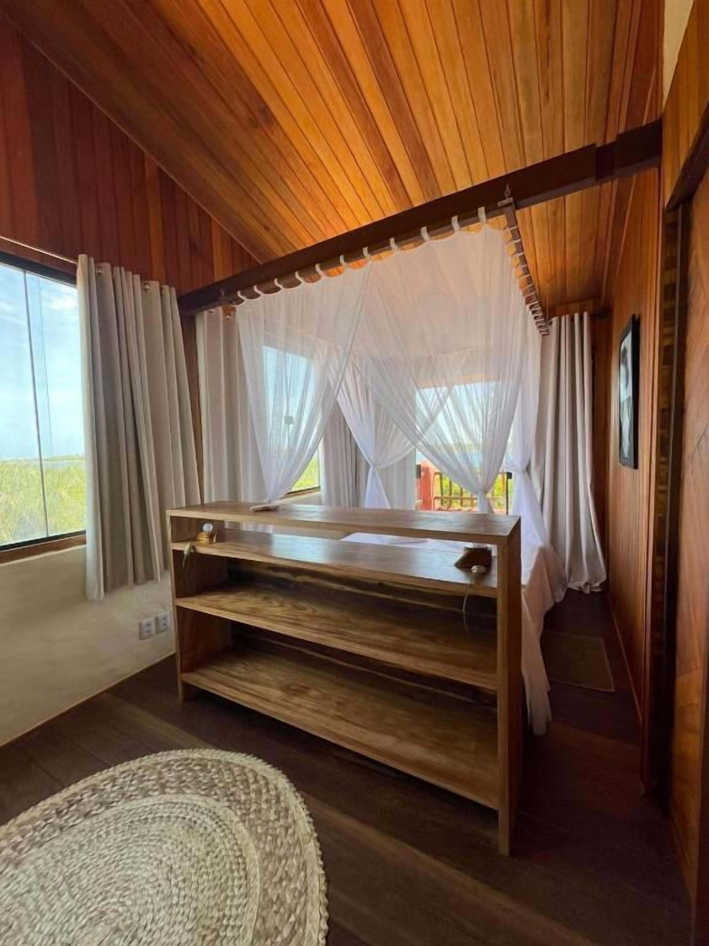 Phòng, ban công, quang cảnh eo biển | Minibar, truy cập Internet không dây miễn phí 