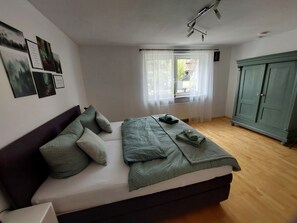2 bedrooms, free WiFi, bed sheets