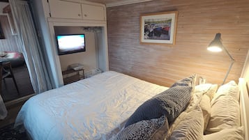 3 Schlafzimmer, Schreibtisch, Bügeleisen/Bügelbrett, kostenloses WLAN