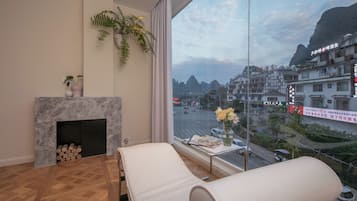 City Double Room, 1 King Bed | Living area | TV