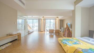 Suite estudio Grand | Decoración personalizada, muebles diferentes y insonorización