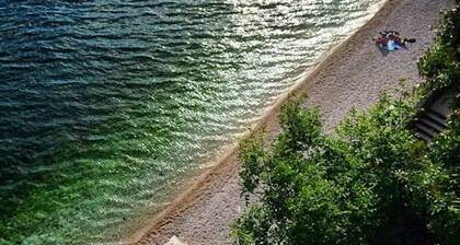 Low budget apartment in peaceful Rijeka with AC, WiFi