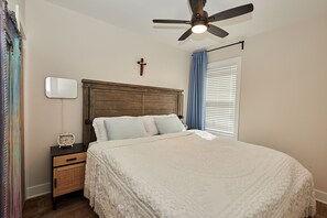 2 habitaciones, tabla de planchar con plancha, wifi y ropa de cama 