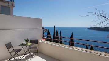 Studio (Superior Studio Apartment with Terrac) | Terrace/patio