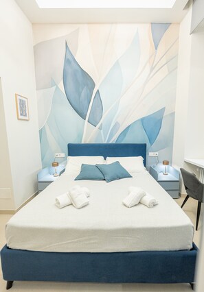3 bedrooms, desk, iron/ironing board, travel cot