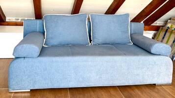 2 bedrooms, cots/infant beds