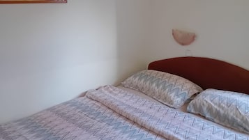 Estudio (Apartments Petrova)