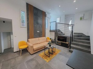 Living area - Palm beach F2 balcony 200m from the Croisette (Cannes)