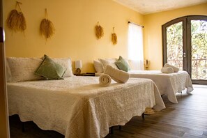 2 bedrooms, iron/ironing board, WiFi, bed sheets - Big Island Family Retreat – Sleeps 8, Ocean View (Hakalau)