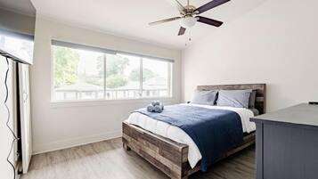 2 chambres, fer et planche à repasser, Wi-Fi, draps fournis