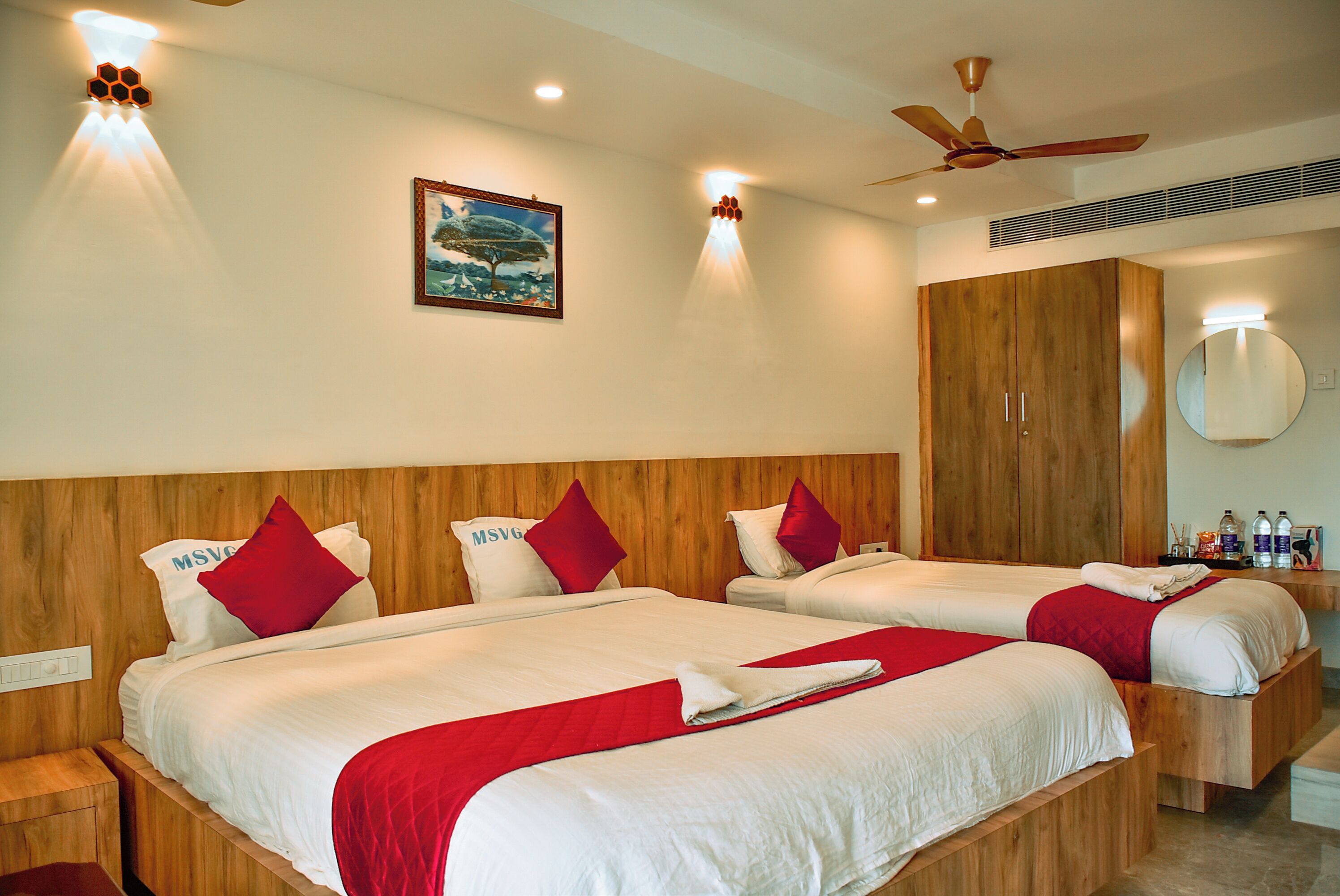 Comfort Room | Desk, free WiFi, bed sheets