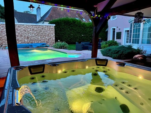 Champagne Therapy: Charming residence with swimming pool and SPA - 7 rooms