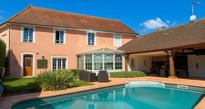 Champagne Therapy: Charming residence with swimming pool and SPA - 7 rooms