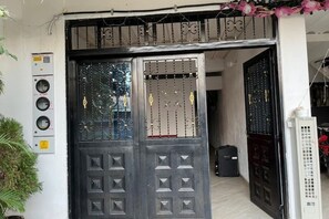 Exterior detail - Hacienda Naples Apartment (Doradal)