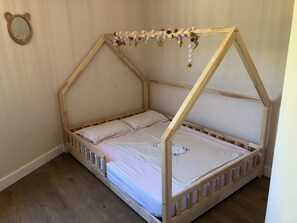4 Schlafzimmer, Bügeleisen/Bügelbrett, WLAN, Bettwäsche