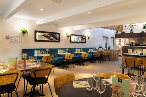 Interior - hotel restaurant LEs Boissières (Bioule)