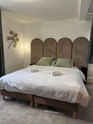 Superior Double Room, Garden View | In-room safe, desk, laptop workspace, blackout curtains - hotel restaurant LEs Boissières (Bioule)