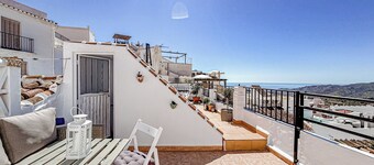 Two bed House With Roof Terrace in the Beautiful Village of Frigiliana