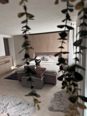 WiFi, bed sheets