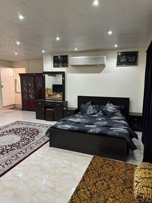 1 bedroom, WiFi, bed sheets