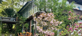 Bright, quiet apartment with terrace and large natural garden. Lake and train station nearby