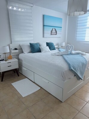 3 chambres, bureau, fer et planche à repasser, accès au Wi-Fi (inclus)