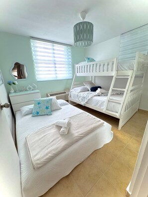 3 soverom, skrivebord, strykejern/-brett og wi-fi (inkludert)