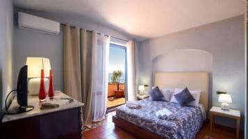 5 habitaciones, escritorio, cuna de viaje y wifi