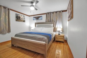 3 bedrooms, iron/ironing board, free WiFi, bed sheets - Beautiful Home in Buffalo near Airport with AC, WiFi, 3King Beds & Free Parking (Buffalo)