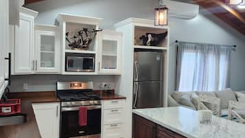 Microonde, forno, piano cottura